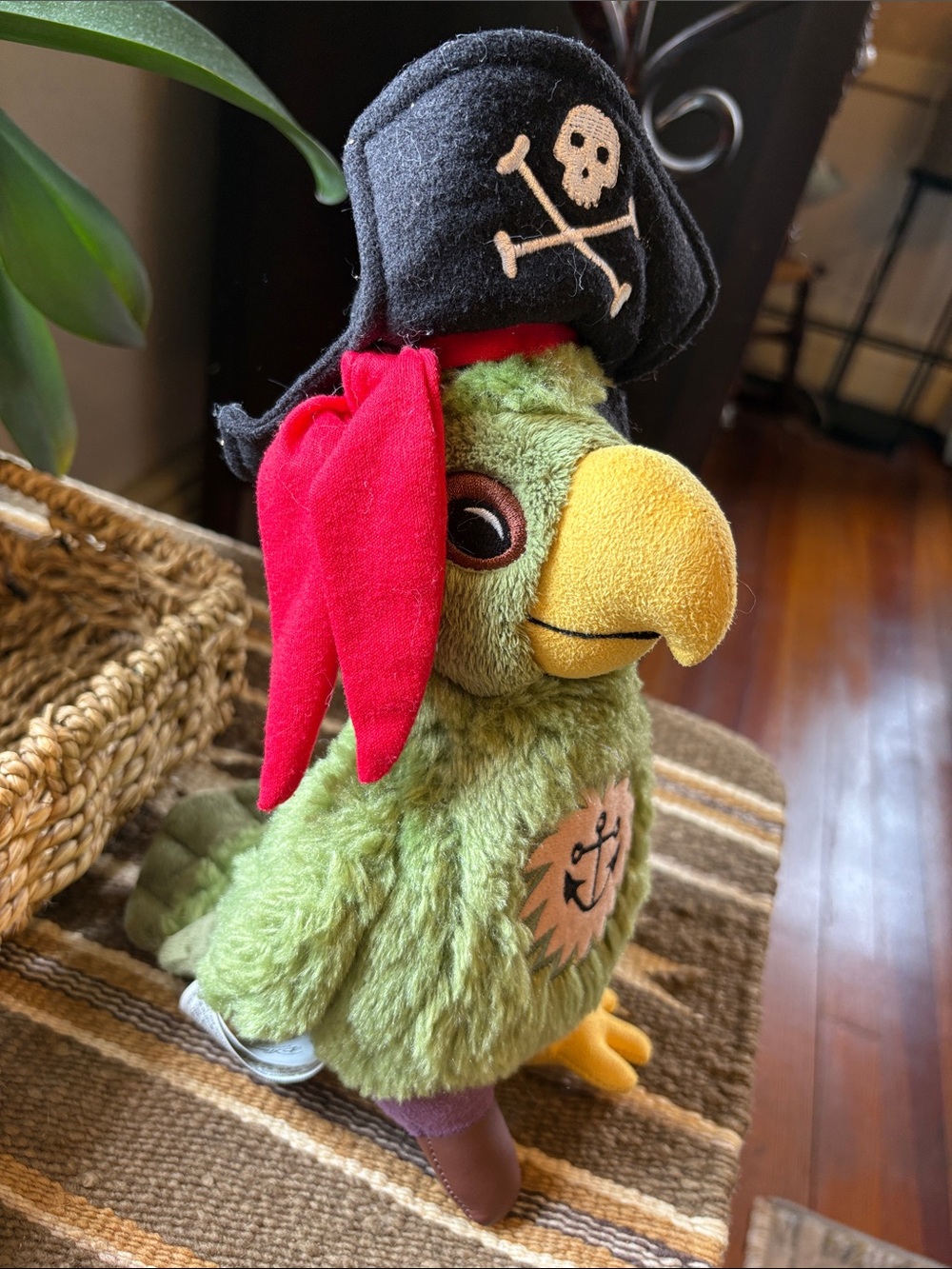 Disney Pirates of the Caribbean Peg Leg Pete Parrot Plush - Picture 2 of 7